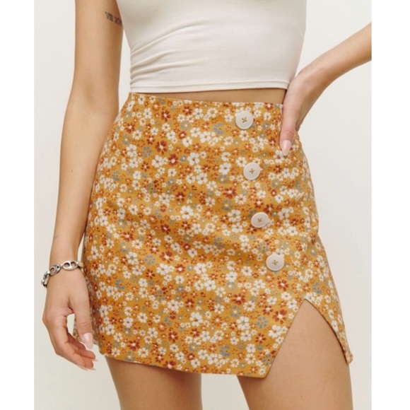 Reformation Dresses & Skirts - Reformation Taylor Linen Mini Skirt